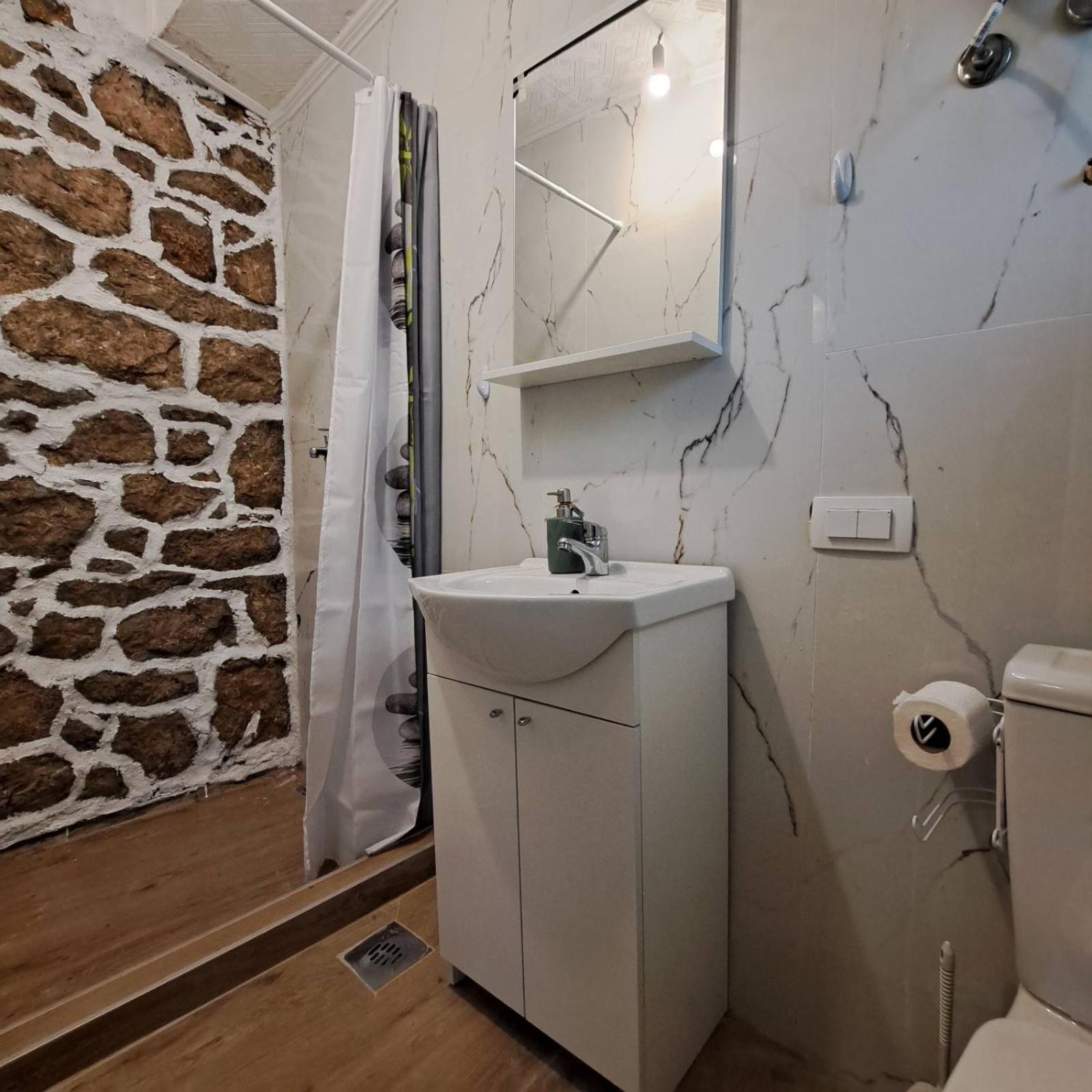 Unique Apartment Centar Podgorica Eksteriør billede